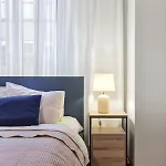 Cozy 2br Oldtown Rooftop Views Διαμέρισμα *