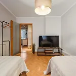 Cozy 2br Oldtown Rooftop Views דירה *