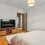 Cozy 2br Oldtown Rooftop Views דירה