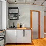 Διαμέρισμα Cozy 2br Oldtown Rooftop Views Ταλίν