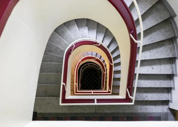 Cozy 2br Oldtown Rooftop Views