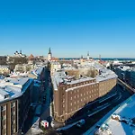 Cozy 2br Oldtown Rooftop Views شقة