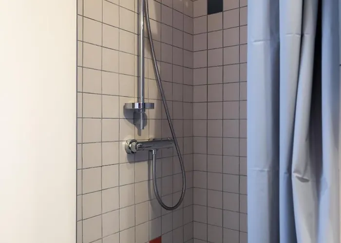 Cozy 2br Oldtown Rooftop Views